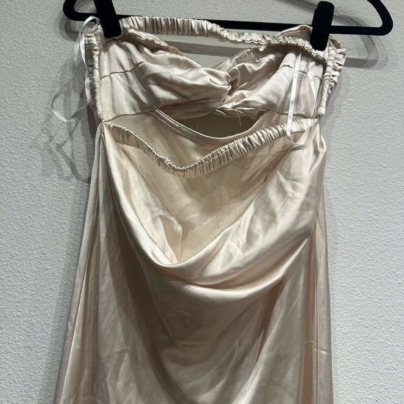 Princess Polly Faviola Strapless Maxi Dress Champagne size 4 - Picture 9 of 10